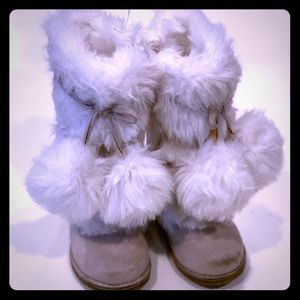 VGUC SZ 7 GAP WINTER BOOTS